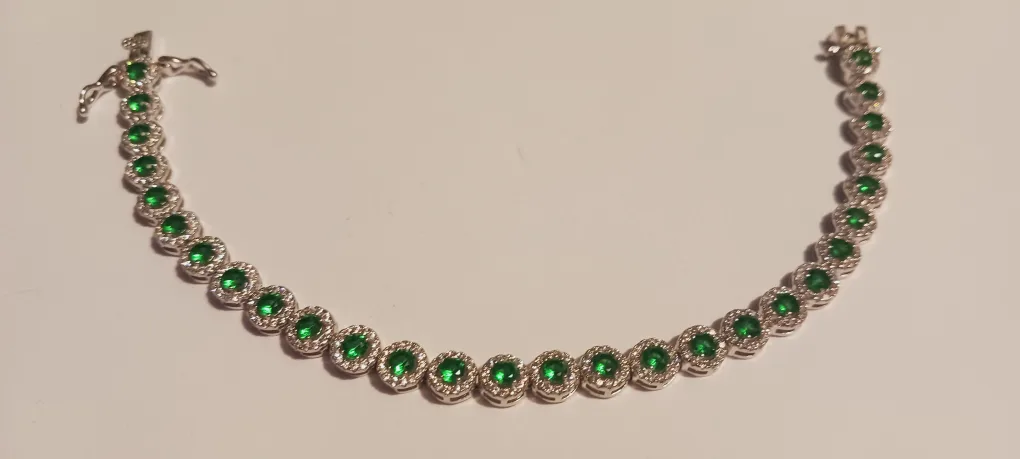 Beautiful Green Stone Bracelet thumbnail