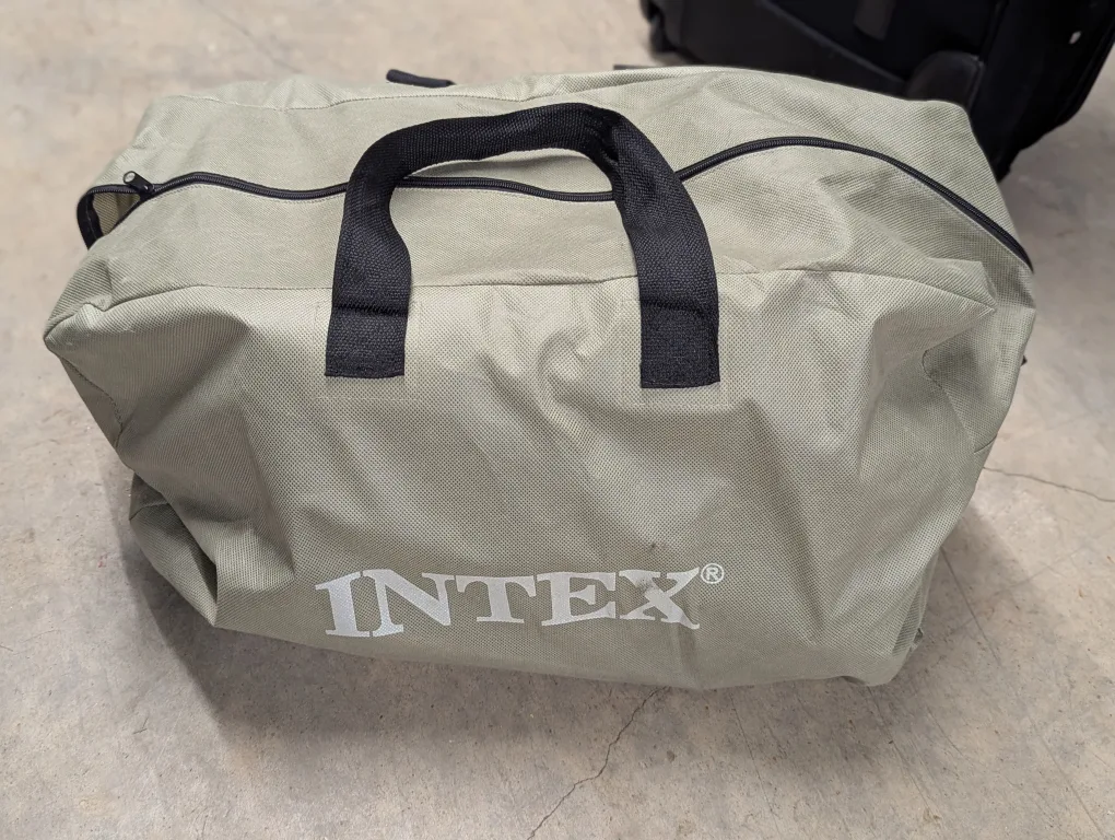 Intex Challenger Inflatable Kayak image indicator(2)