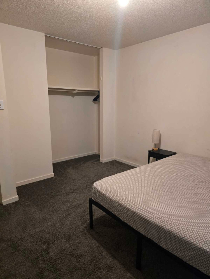 roommate wanted - photo 2