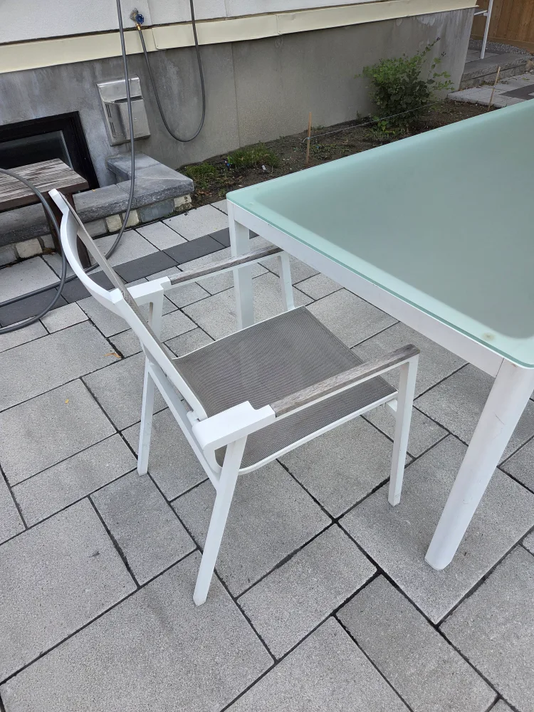 EQ3 Cape Outdoor Patio Table and 2 Chairs Set image indicator(4)