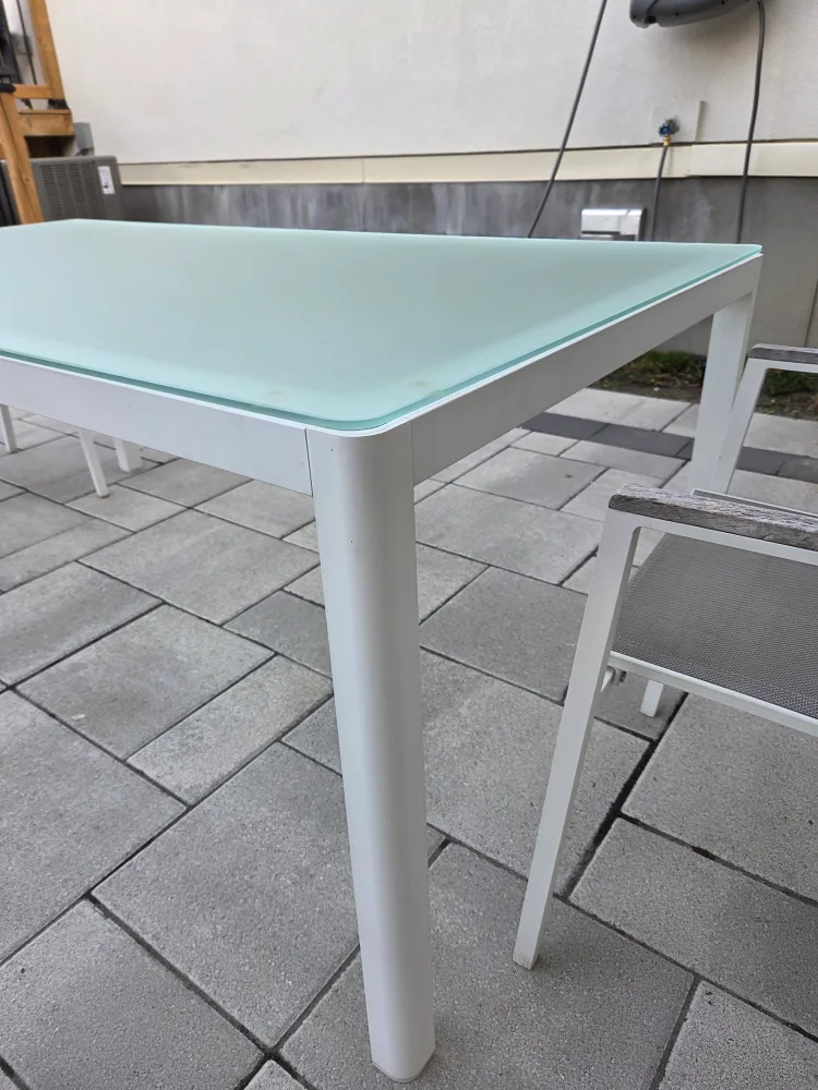 EQ3 Cape Outdoor Patio Table and 2 Chairs Set image indicator(6)