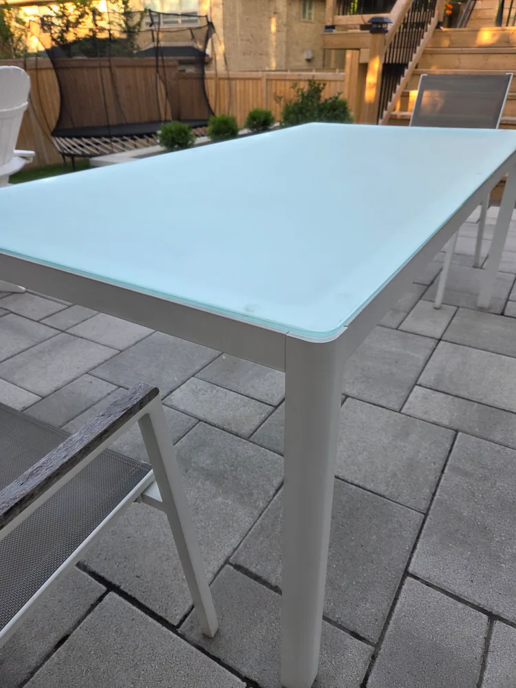 EQ3 Cape Outdoor Patio Table and 2 Chairs Set image indicator(7)