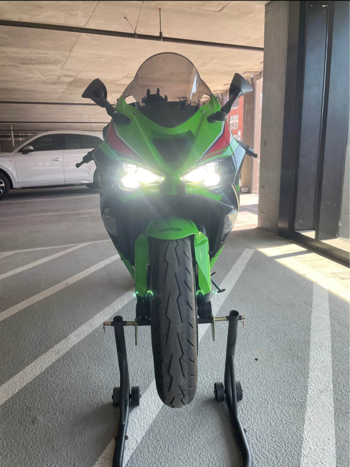 Kawasaki Ninja ZX-6R KRT ABS - photo 2