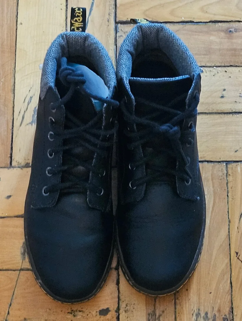 Dr. Martens Maelly Size 7.5-8 Black Ankle Leather Boots thumbnail