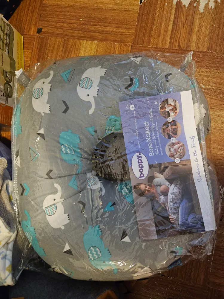 Boppy Bare Naked Feeding Pillow - New thumbnail