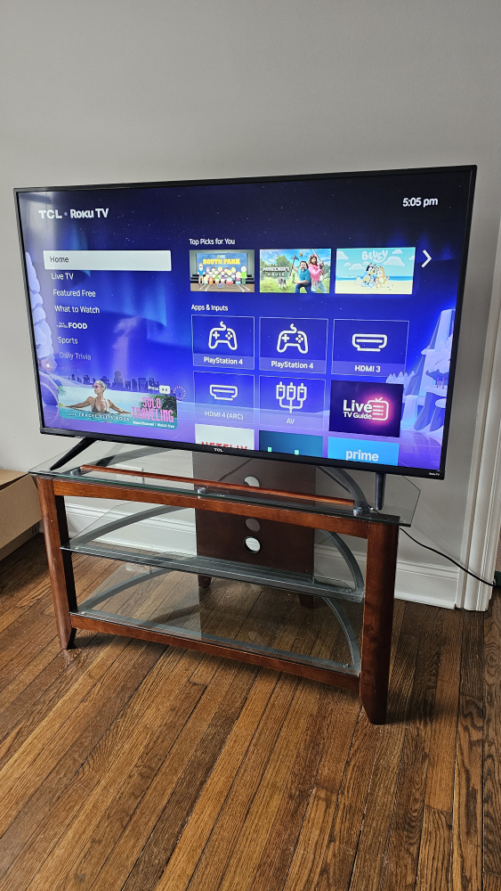 50″ TCL 4‑Series 4K UHD HDR Roku TV - photo 3