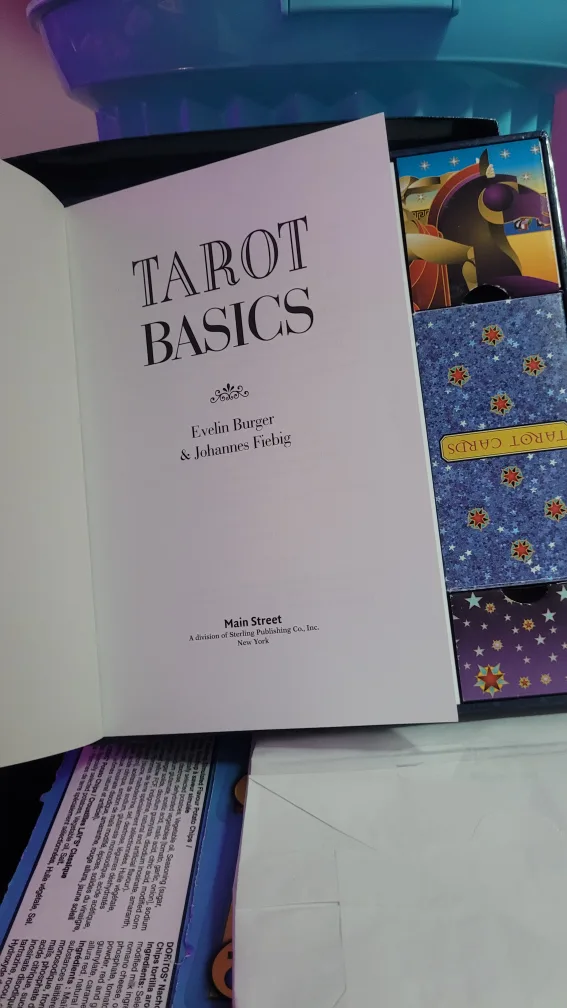 Tarot Basics Book & Gift Set image indicator(3)