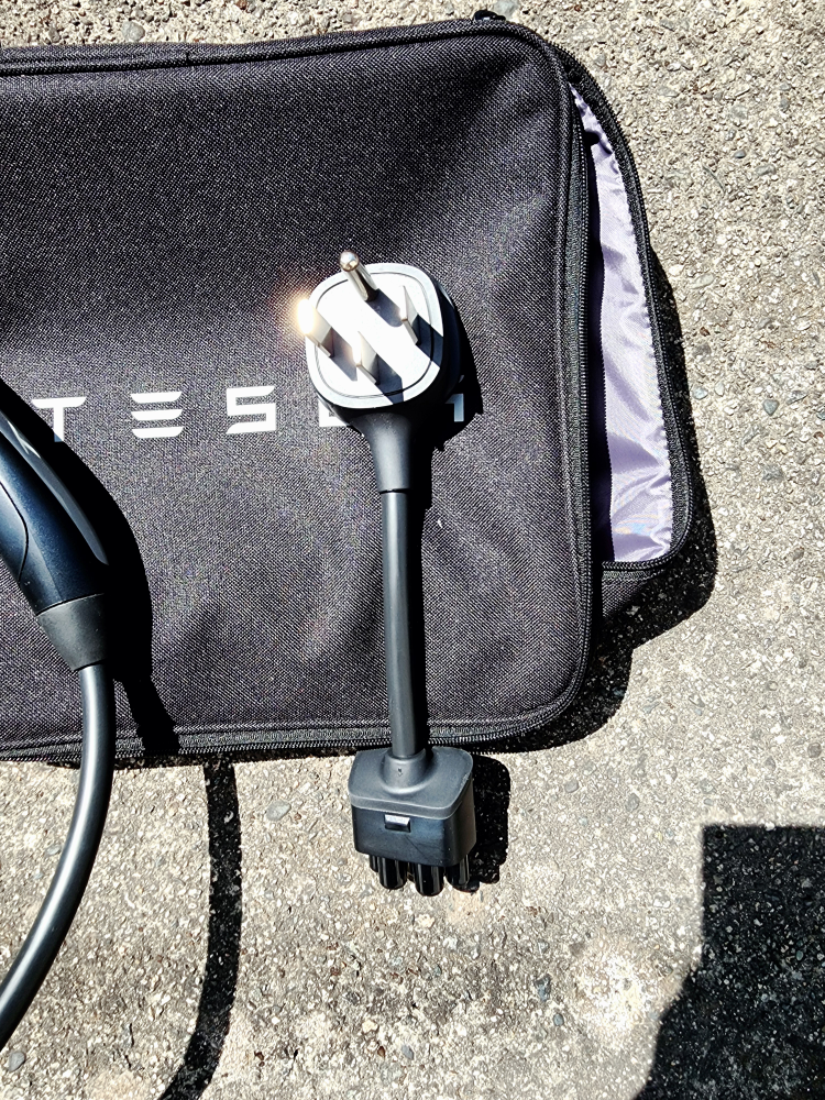 Tesla Mobile Connector - Charger - photo 3