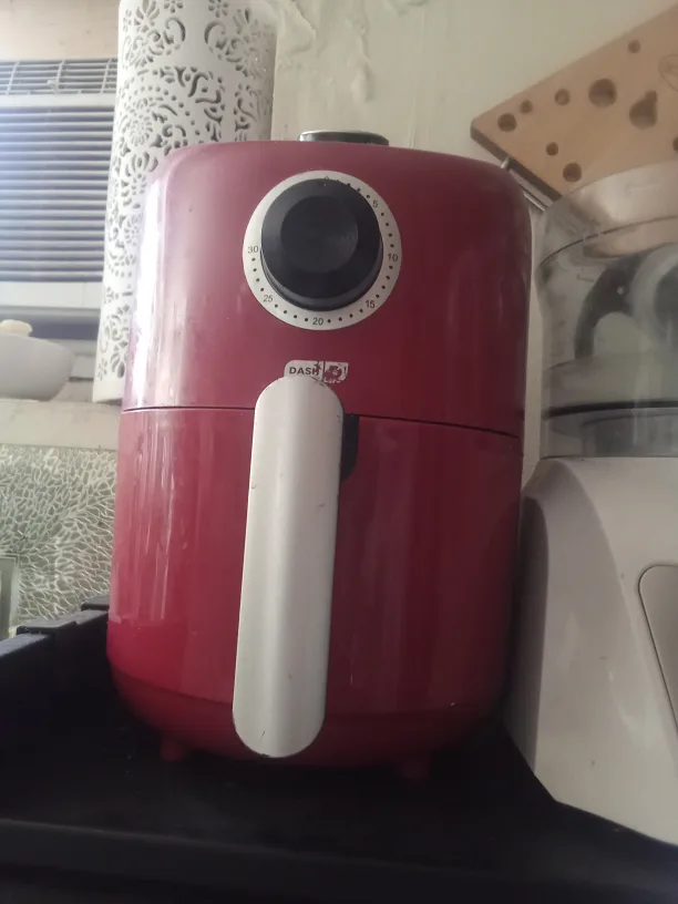 Red Dash Air Fryer thumbnail