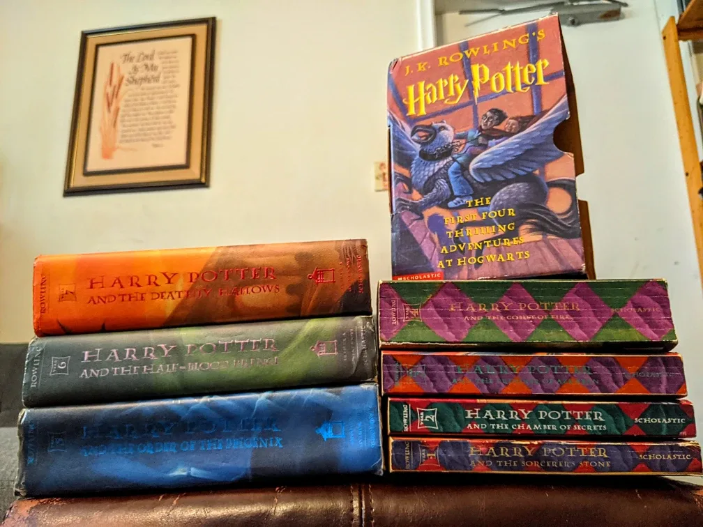 Harry Potter Complete Book Set 1-7 MIXED Paperback and Hardcover thumbnail