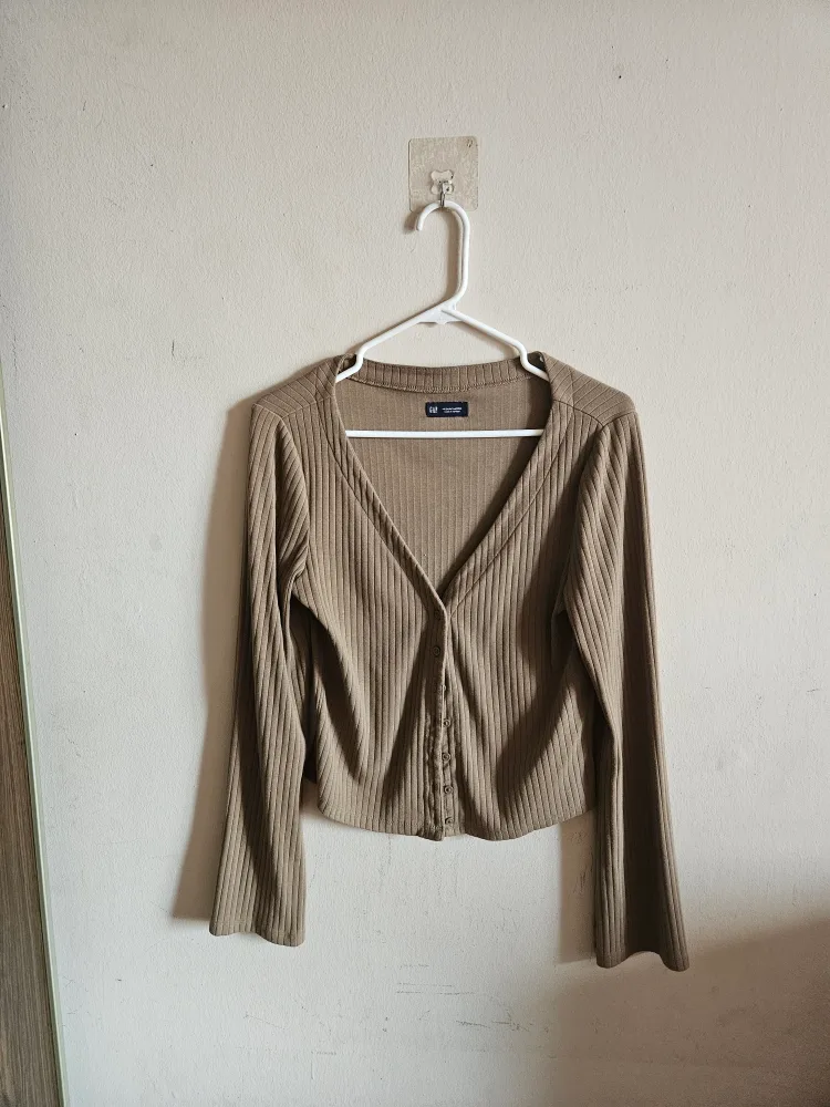 GAP Cardigan - Size M thumbnail
