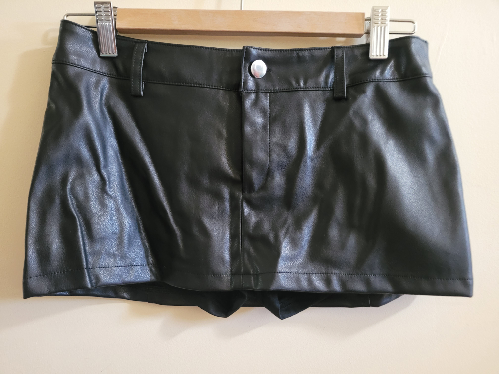 BRAND NEW Edikted Black Faux Leather Skort - Size Small
