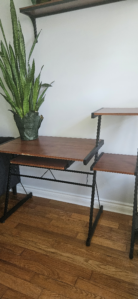Computer Desk with Shelves and keyboard tray