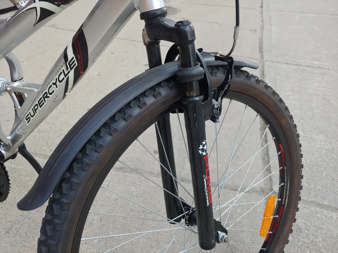 Mountain Bike, Bicycle, Shimano 21 Speed, 26in Wheels image indicator(3)