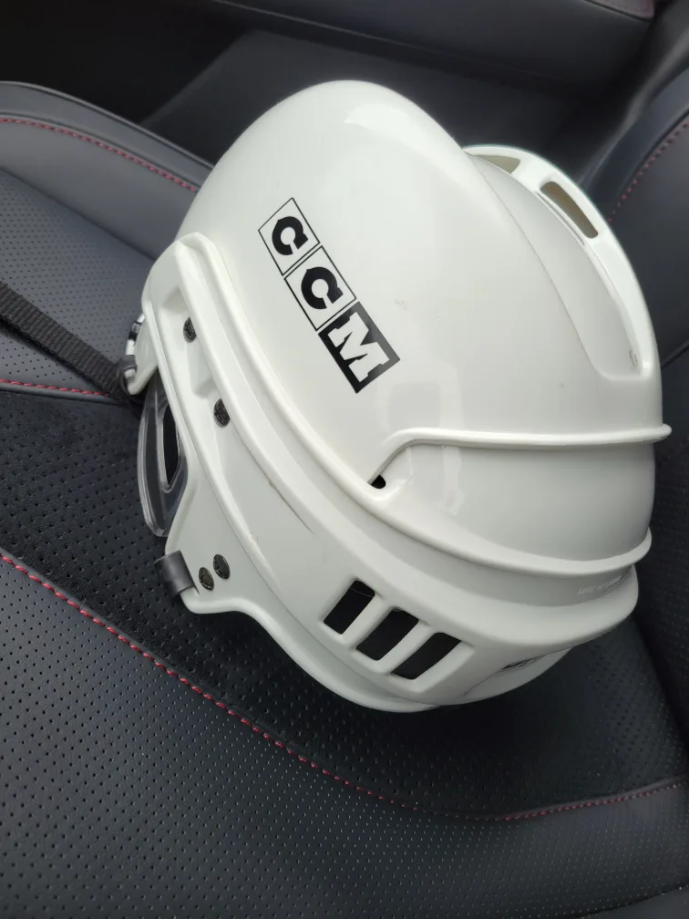 CCM hockey helmet youth/kids - 652 tacks thumbnail