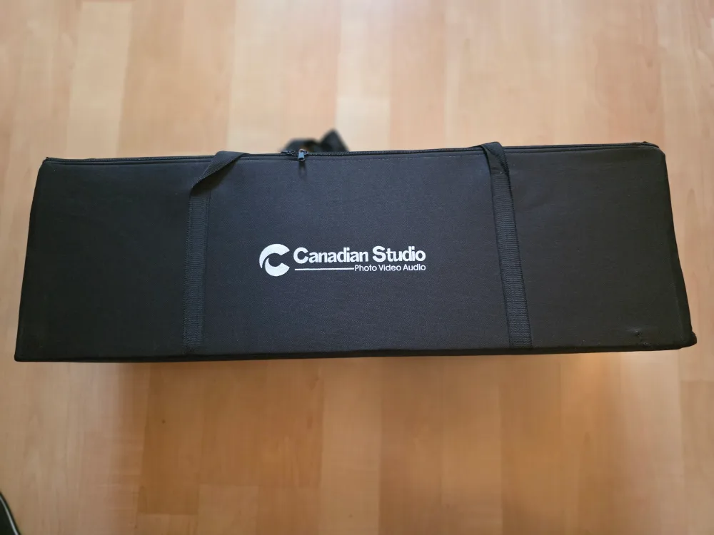 CanadianStudio 2400W Video & Photography Lighting Kit – thumbnail