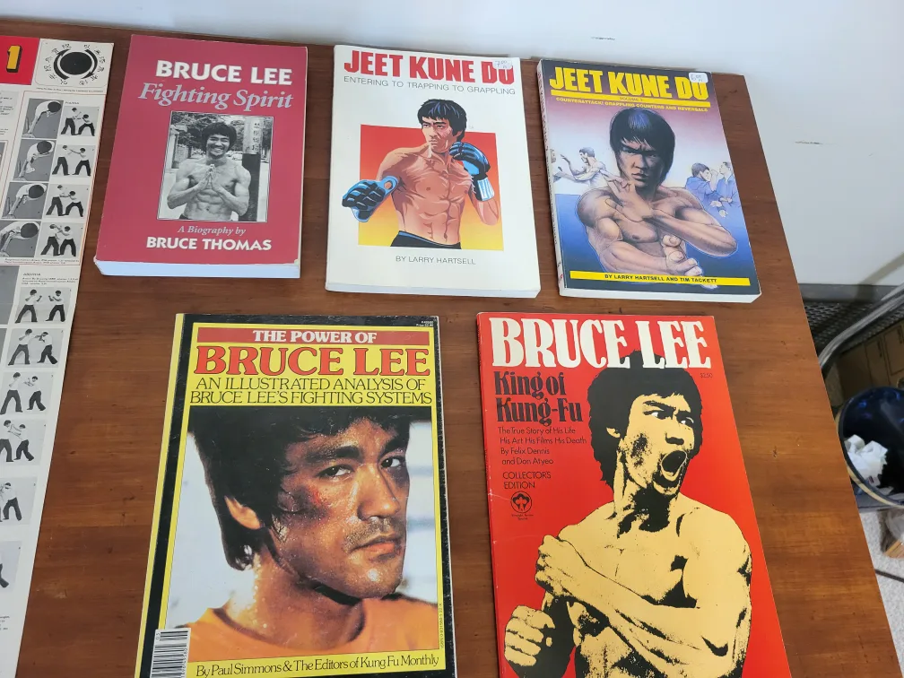 Bruce Lee Books - Fighting Spirit, Jeet Kune Do, King of Kung-Fu thumbnail