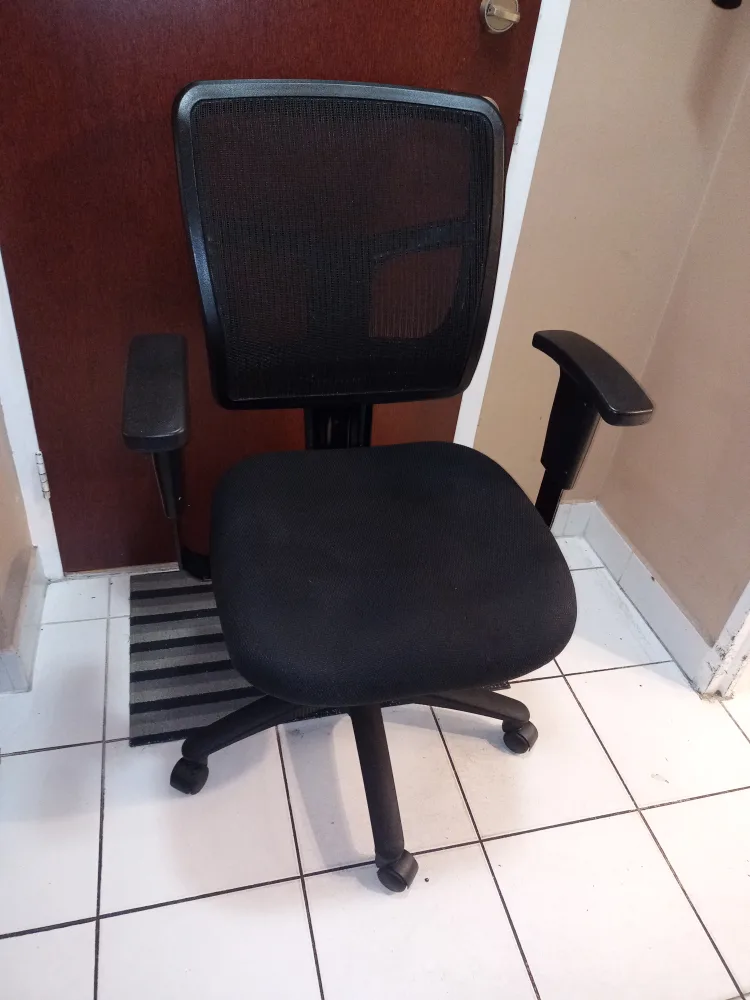 Office Chair - Heavy Duty - S.P. Richards Co. thumbnail