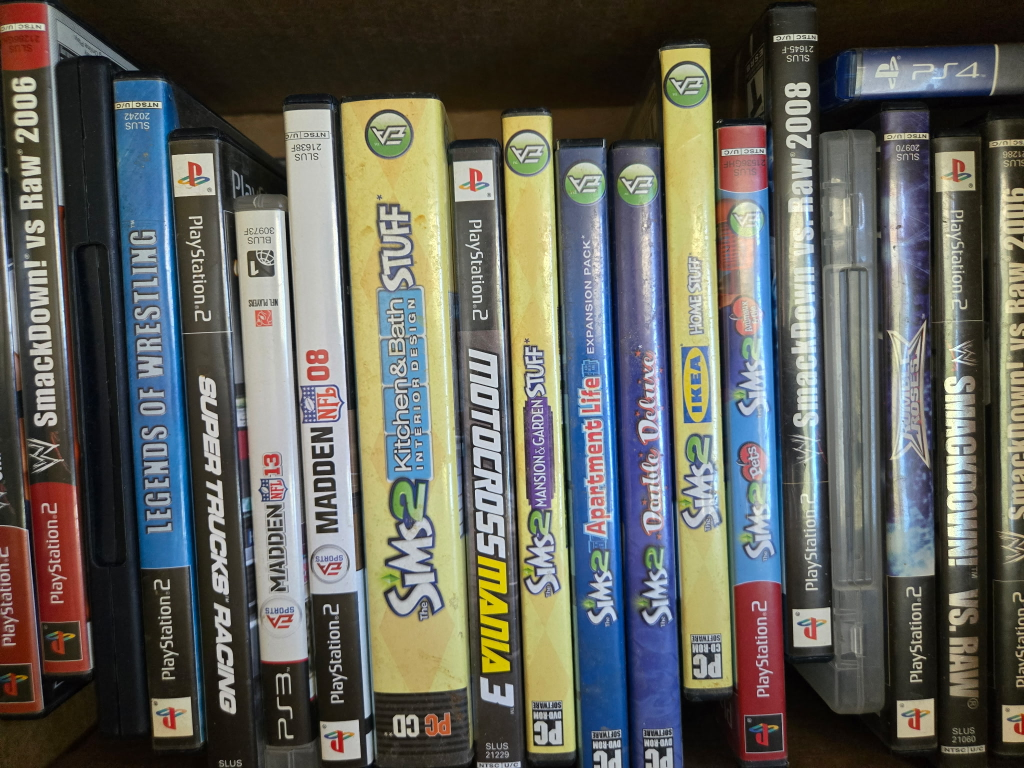 DVD and Playstation 2 Games - photo 3