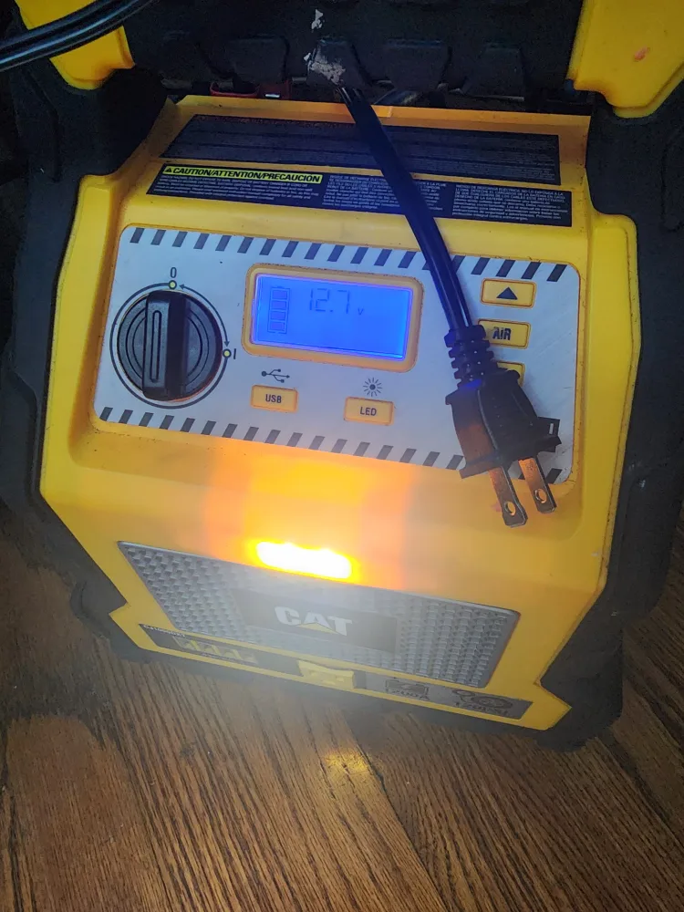 CAT Jump Starter 1200A 120PSI thumbnail
