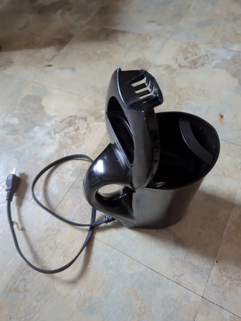 Brand New Black Electric Kettle image indicator(3)