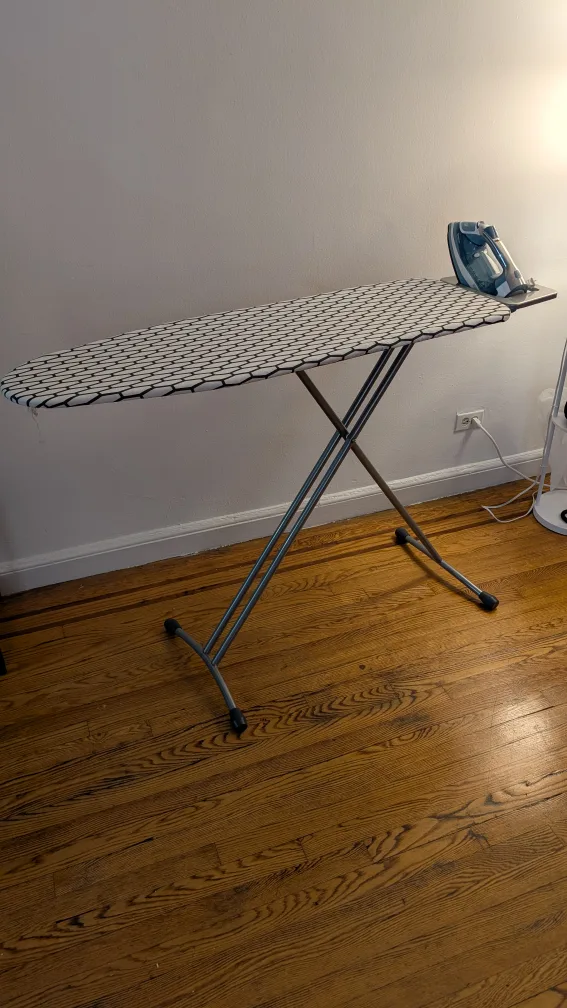 Black+Decker Clothing Iron & Ironing Board thumbnail