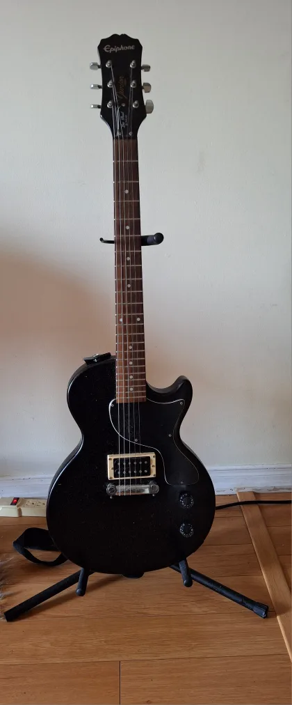 Epiphone les paul junior Guitar thumbnail