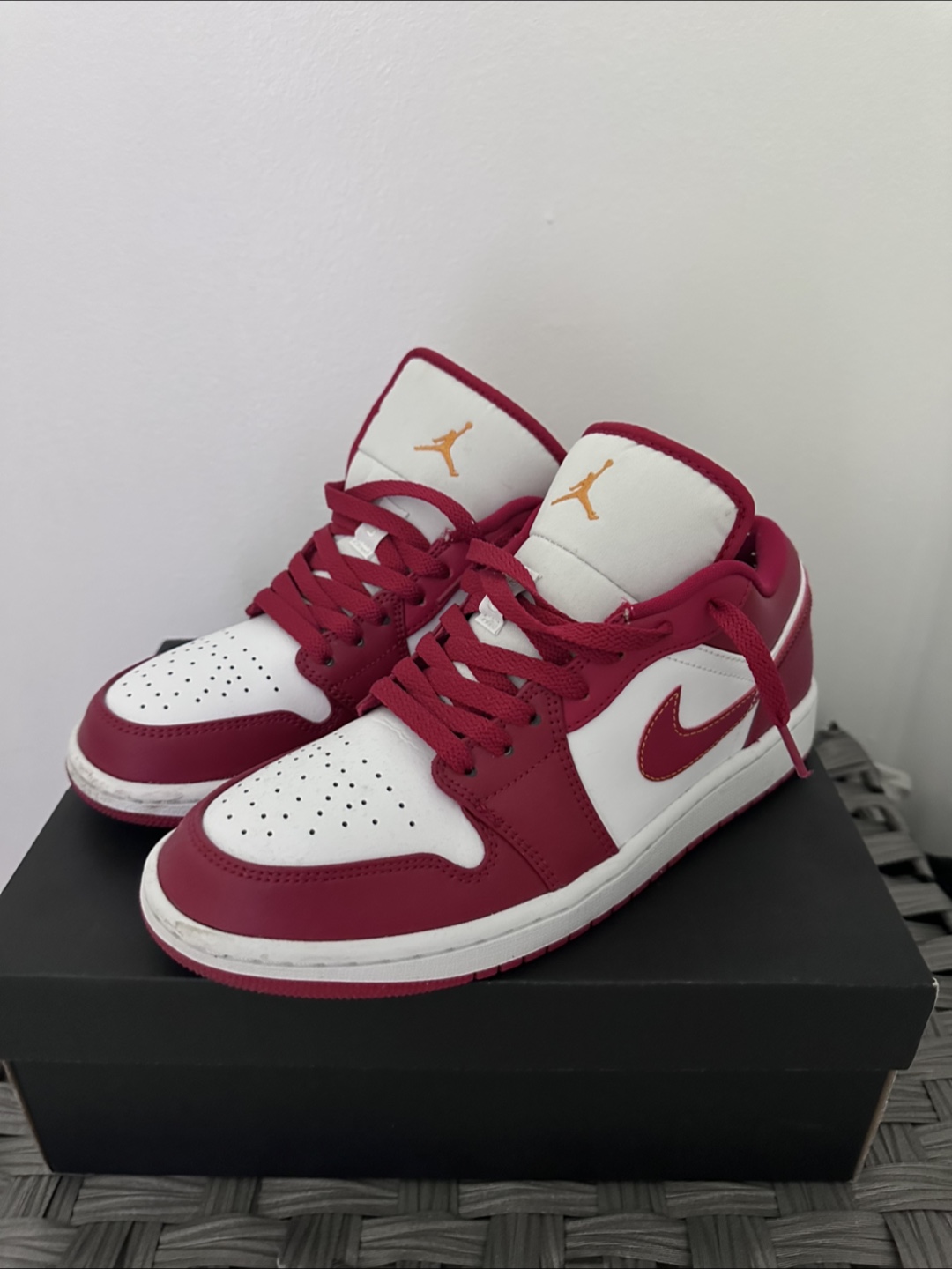 Air Jordan 1 Low Cardinal Red Size 8.5