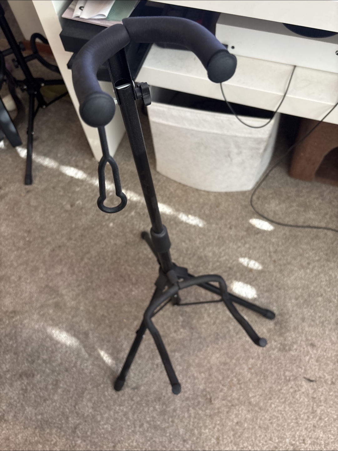 Guitar Stand - Black