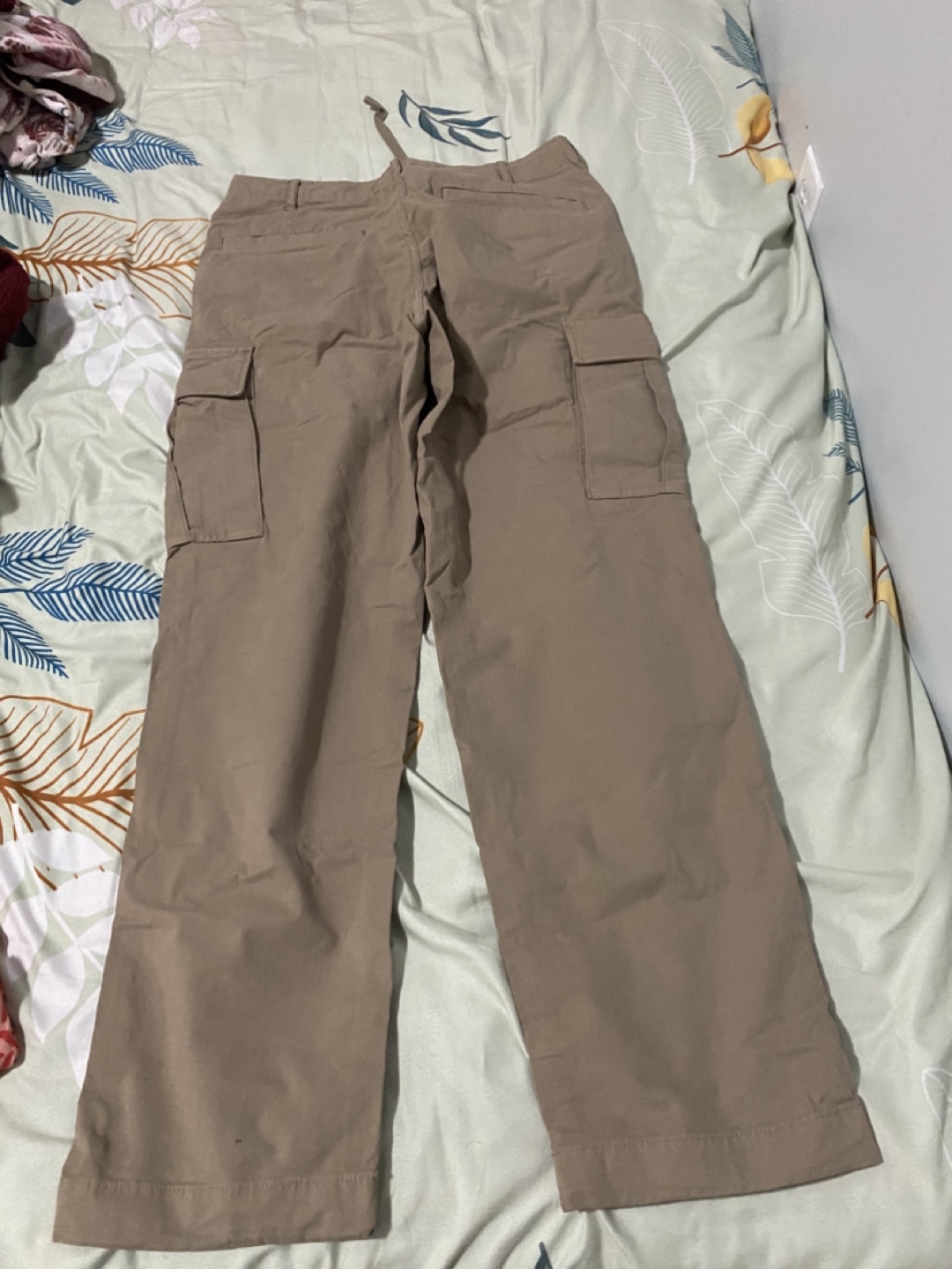 Uniqlo Beige Cargo Pants - Size S