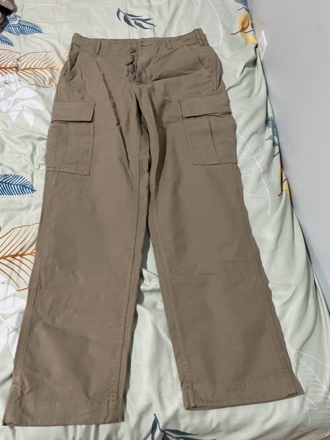 Uniqlo Beige Cargo Pants - Size S - photo 2