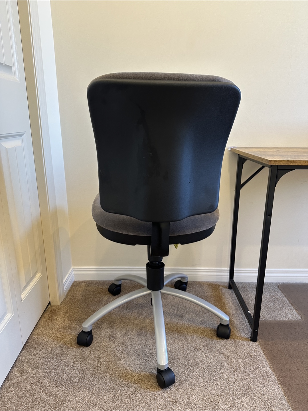 Complete Desk & Office Chair Set - photo 4