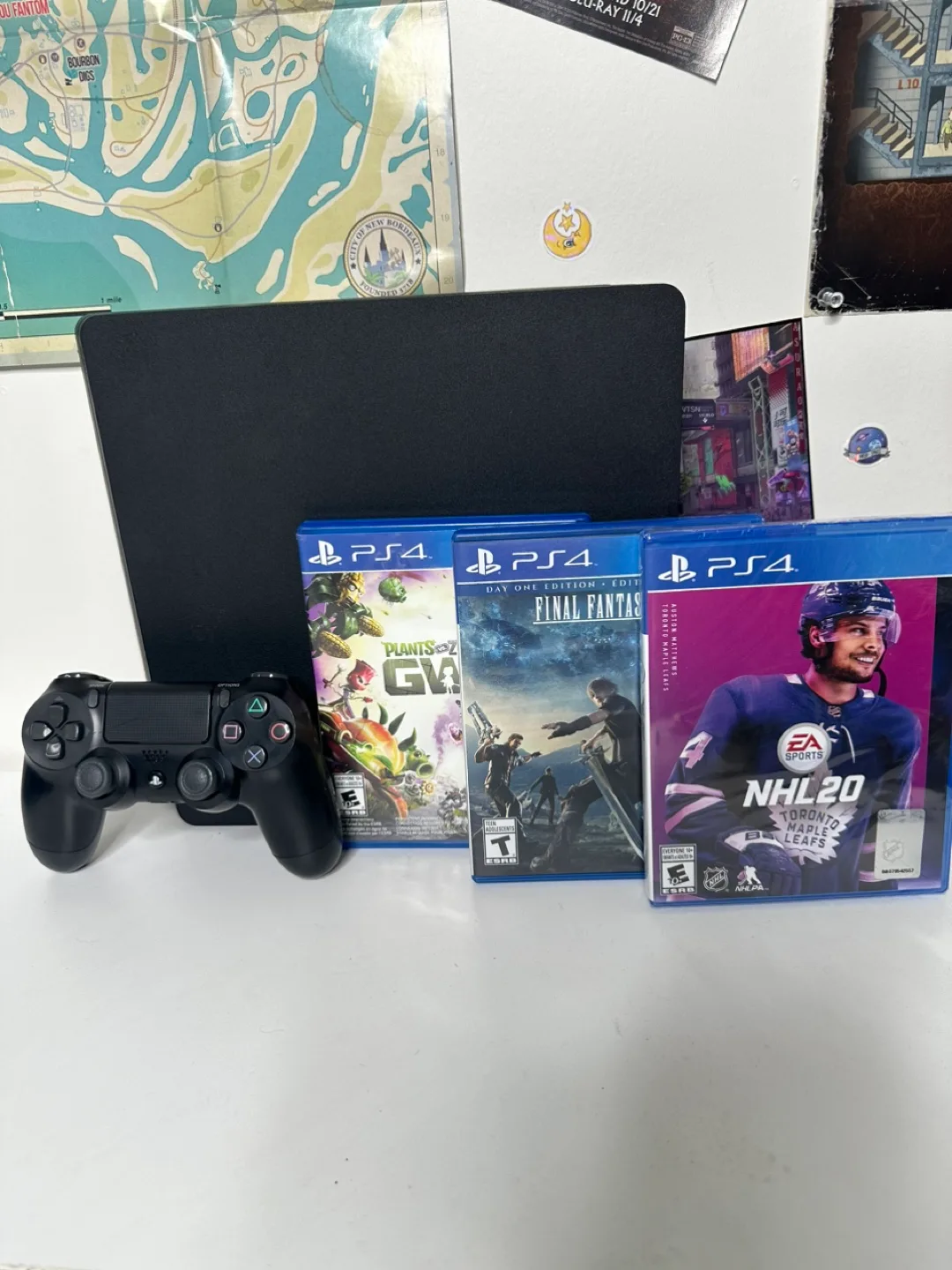 PlayStation 4 slim 1Tb thumbnail