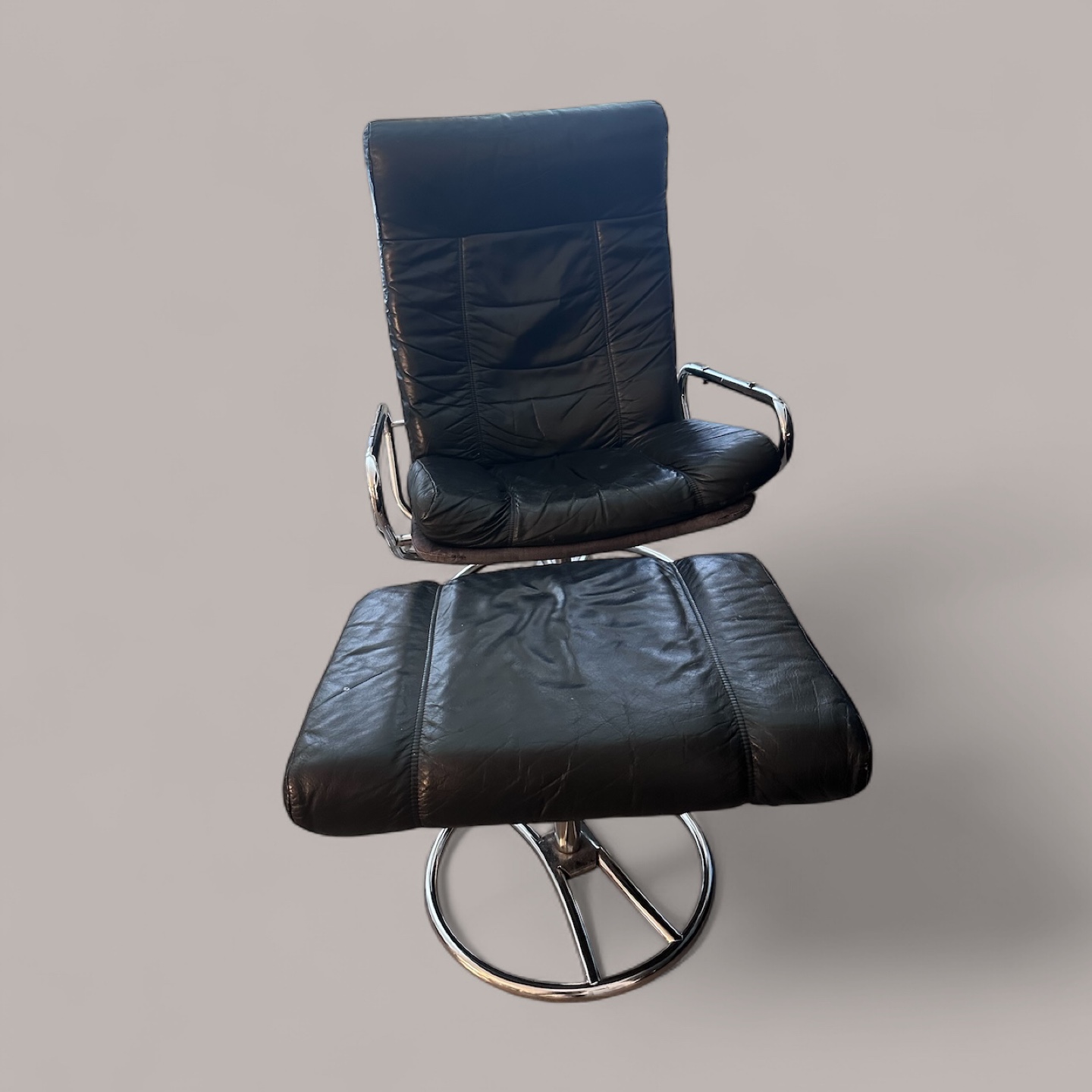Free Vintage Black Leather Chair & Ottoman Set - photo 2