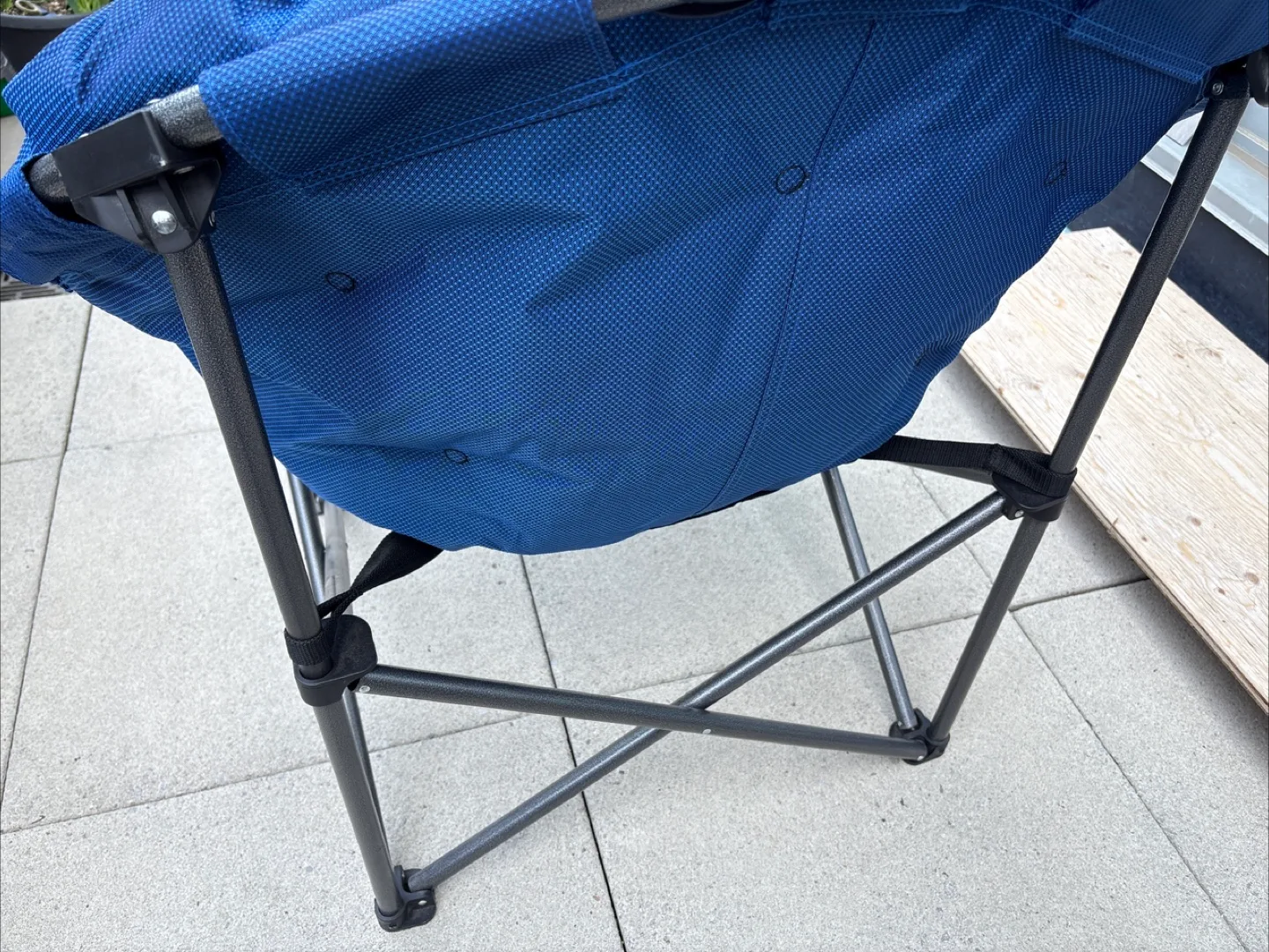 Blue Folding Moon Chair image indicator(3)