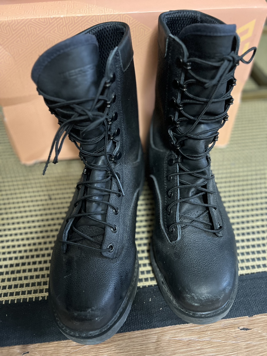 Terra Safety Boots - Size 280/102