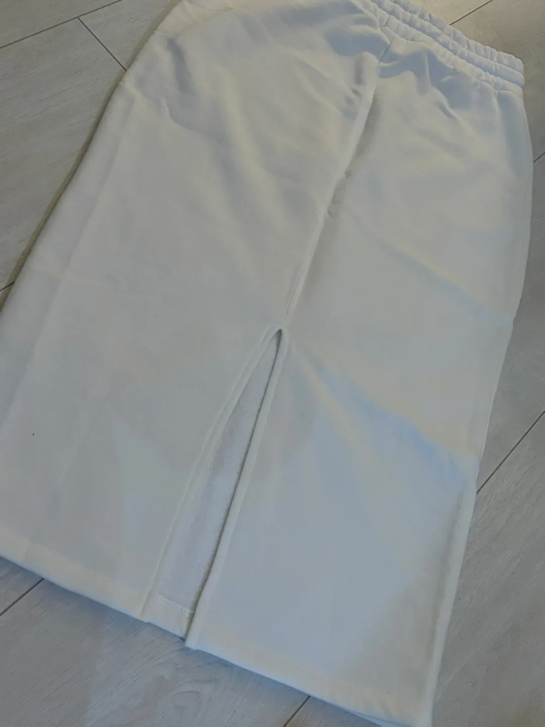 Zara White Midi Skirt - Size M image indicator(2)