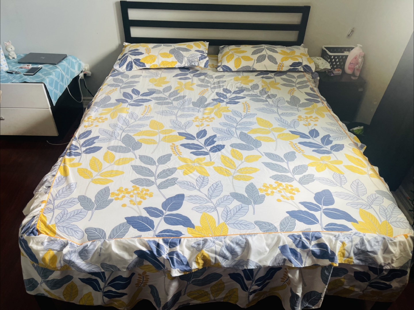 Queen Size Bed Frame with mattress