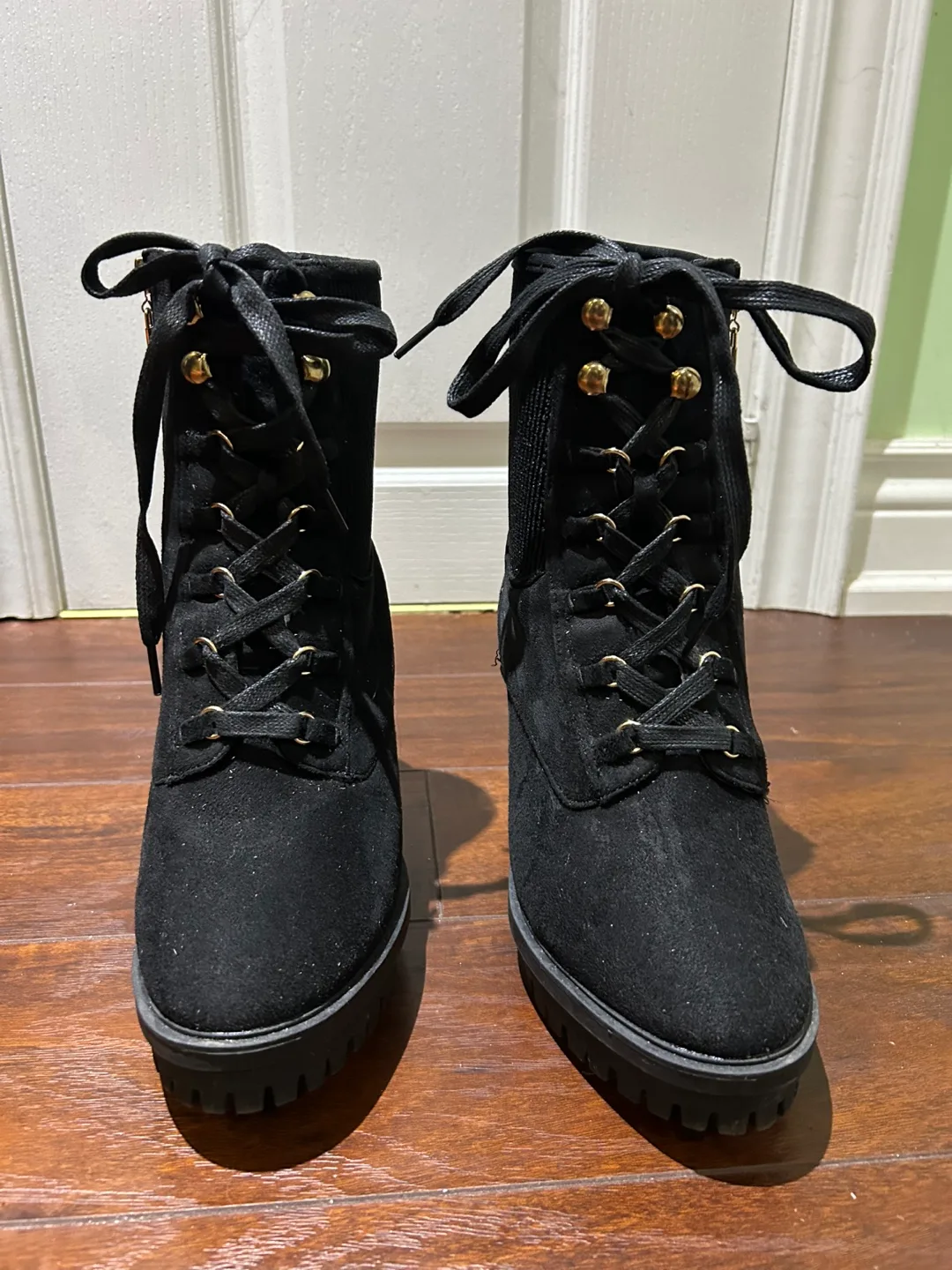 Black Heeled Boots thumbnail