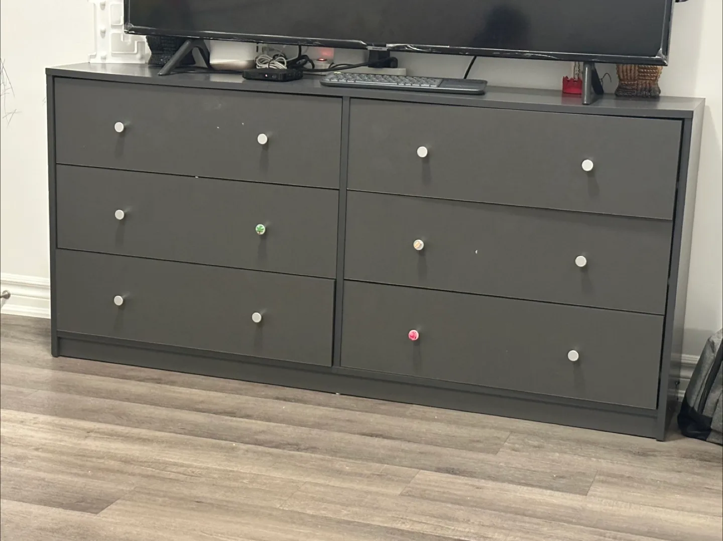 Grey 6-Drawer Dresser thumbnail