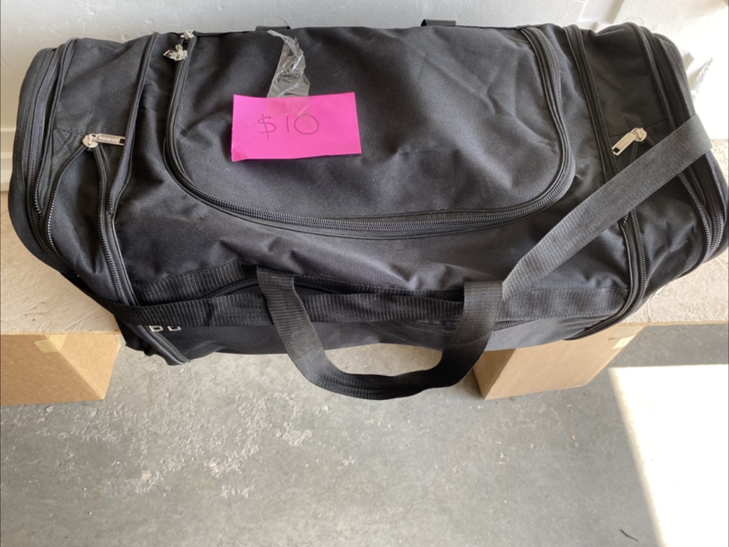 PARARA Black Duffle Bag