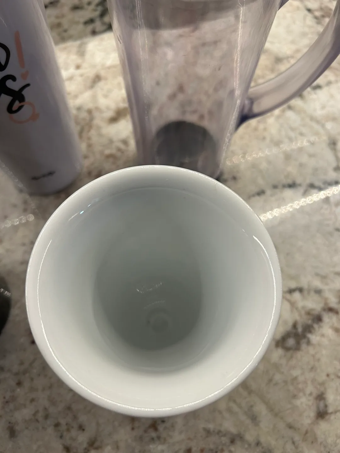 Mixed Lot of Mugs and Tumblers image indicator(3)