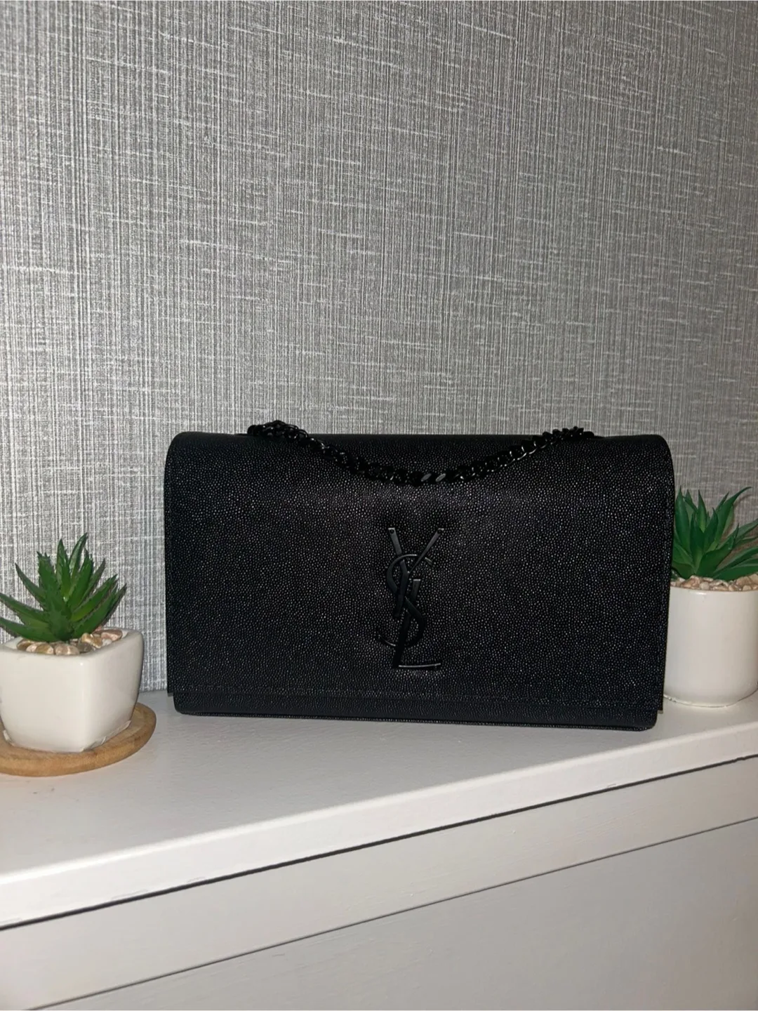 Black Beautiful Clutch Bag image indicator(3)