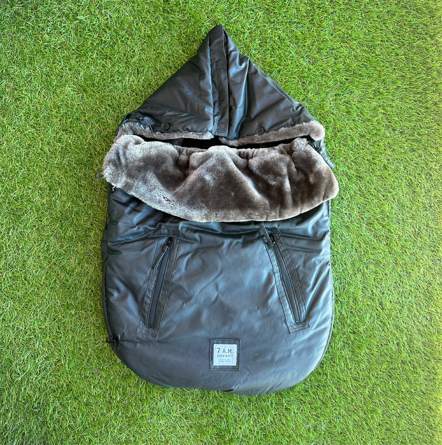 7AM Enfant WaxedPOD: Weather-Resistant Stroller Cover!