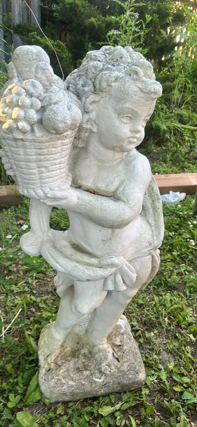 Cherub Statue - Garden Decor thumbnail