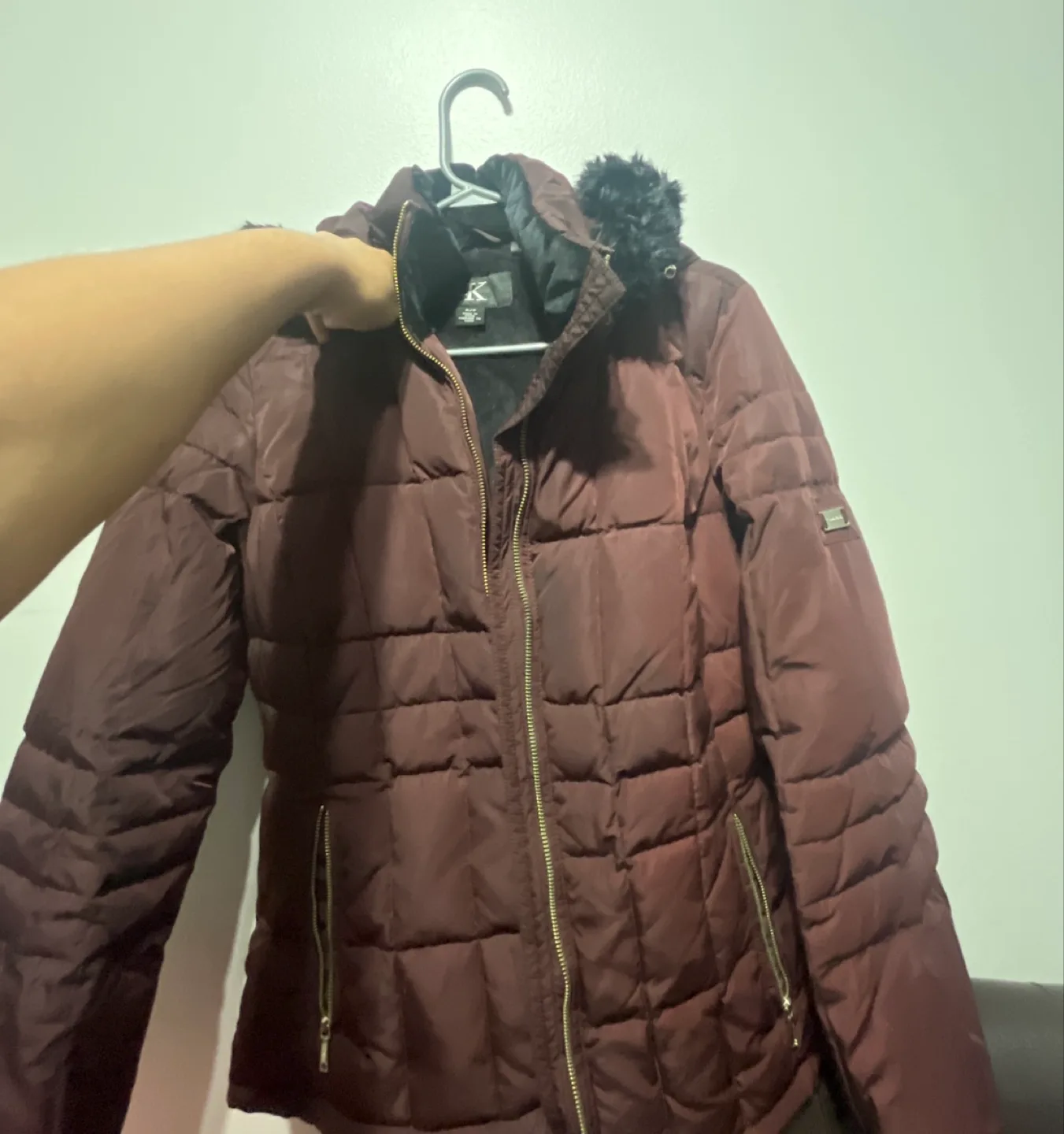 Calvin Klein Puffer Jacket - Size S - check caption thumbnail