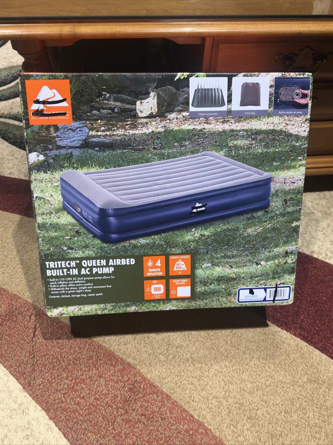 Brandnew Queen Air bed with built in pump,twin bed