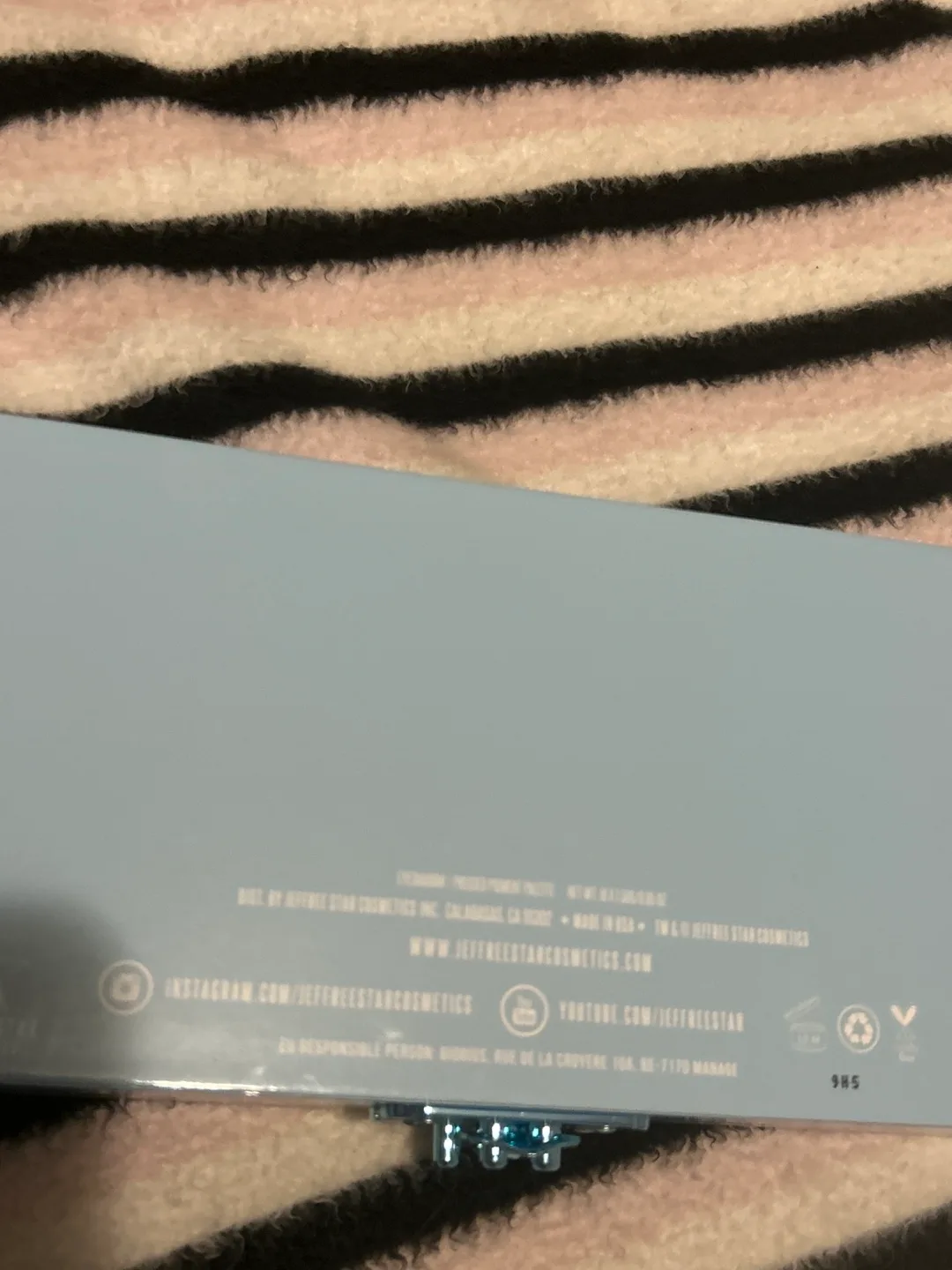 Blue Blood Eyeshadow Palette image indicator(4)