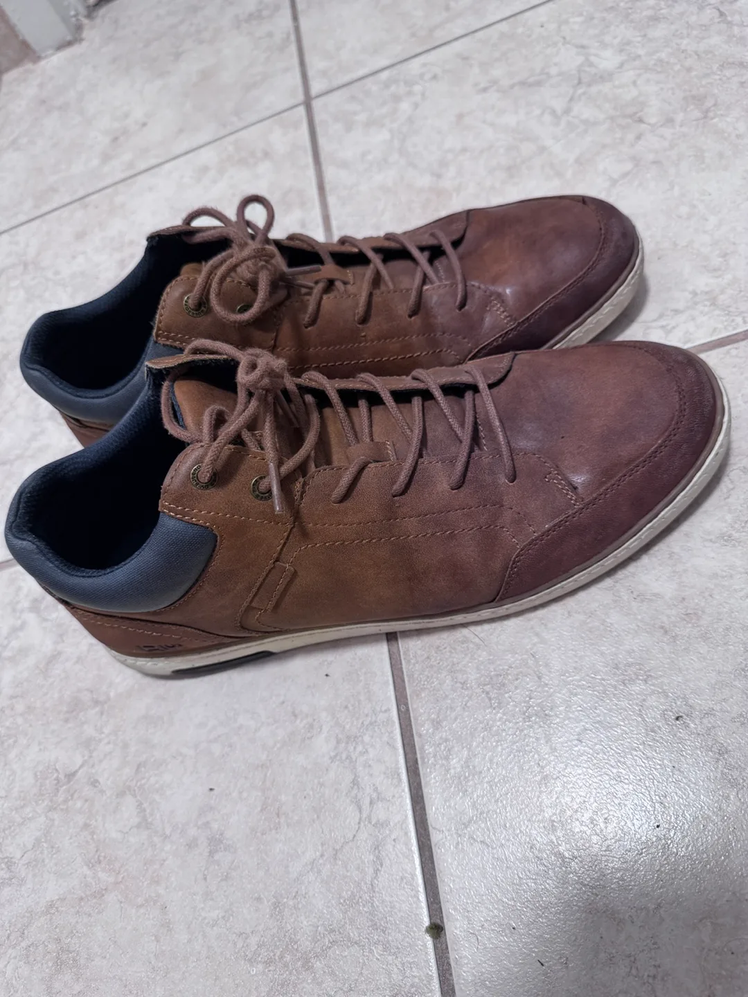 Brown Lace-up Shoes image indicator(2)