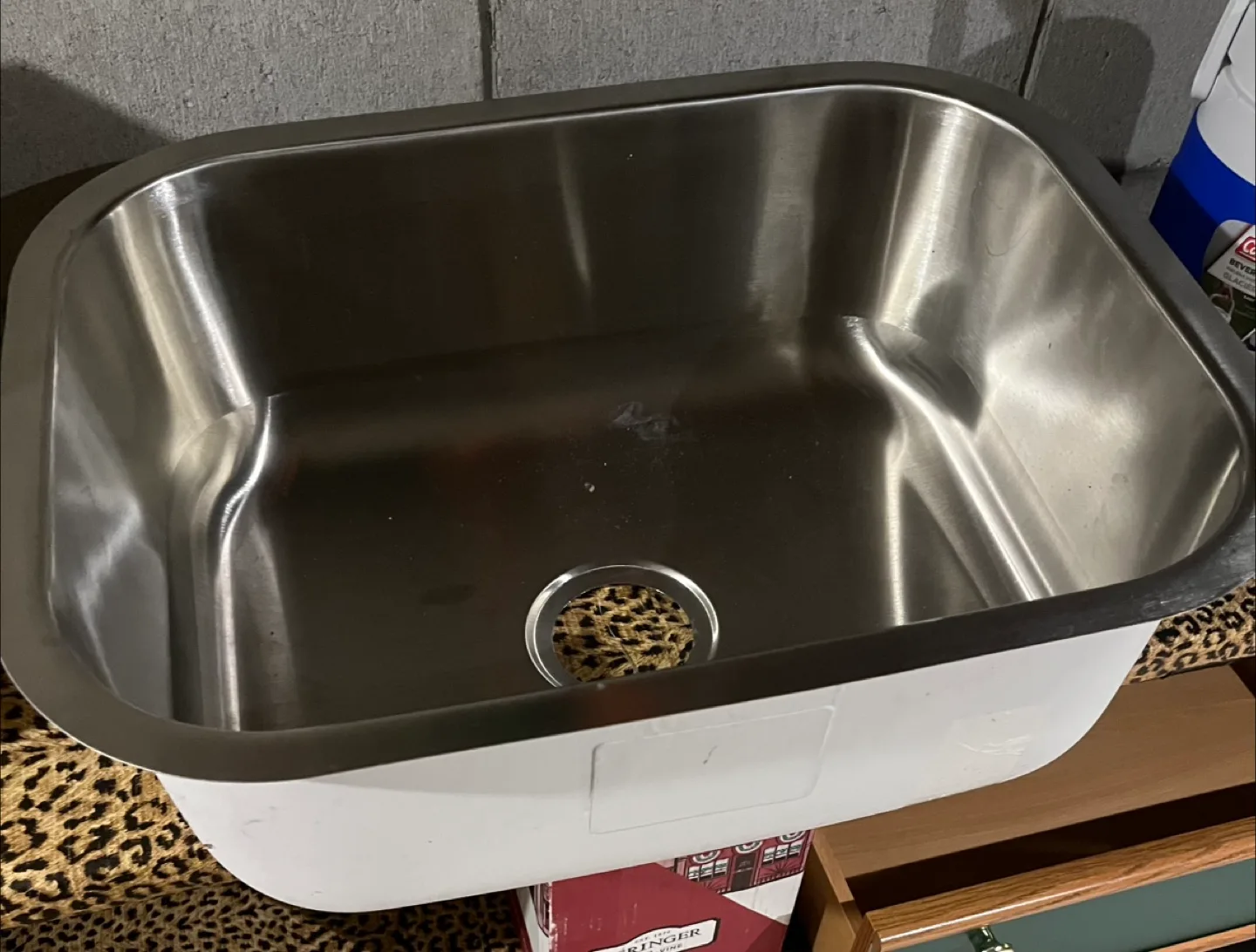 Stainless Steel Landry/ Kitchen Sink thumbnail